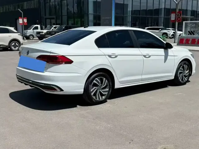 Volkswagen Bora — Фото автомобиля 6