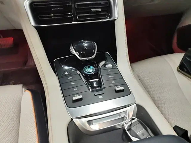 BYD Song PLUS — Фото автомобиля 13