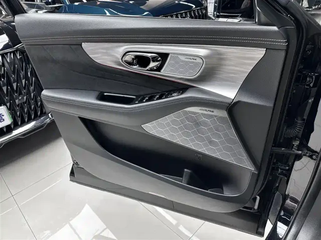 GAC Trumpchi GS8 — Фото автомобиля 11
