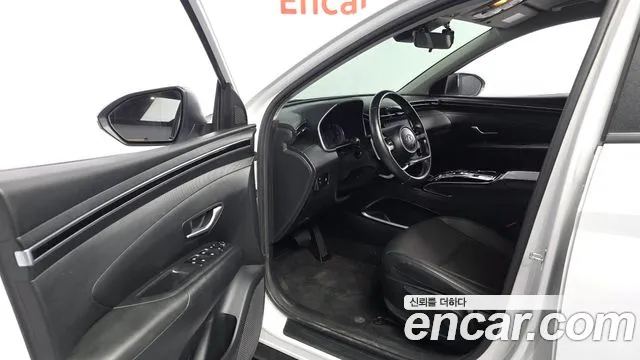 Hyundai Tucson Tucson (NX4) Дизель 2.0 4WD — Фото автомобиля 10