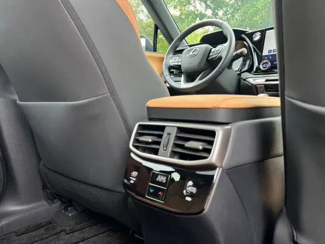 Lexus RX — Фото автомобиля 11
