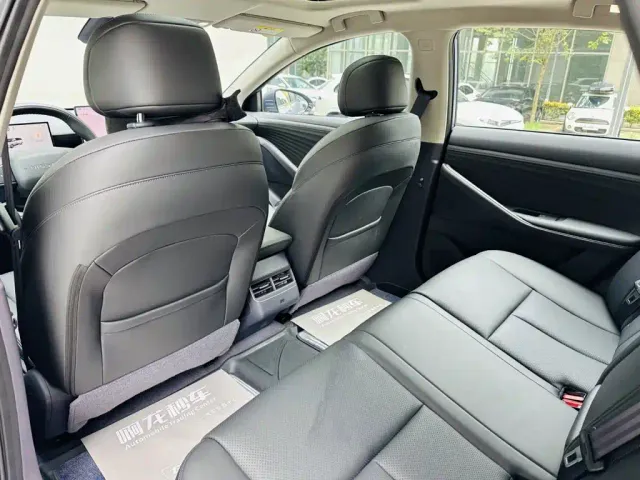 Nissan N6 — Фото автомобиля 10