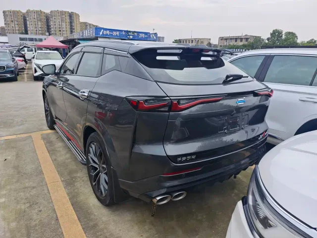 Changan Z6 — Фото автомобиля 14