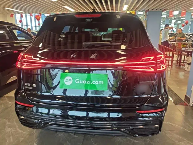 Hongqi HS5 — Фото автомобиля 5