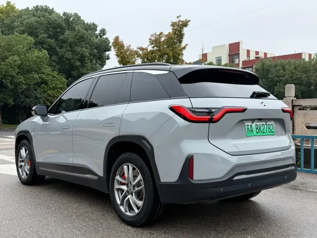 Nio ES6 — Фото автомобиля 21
