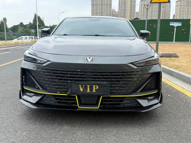 Changan UNI-V — Фото автомобиля 3
