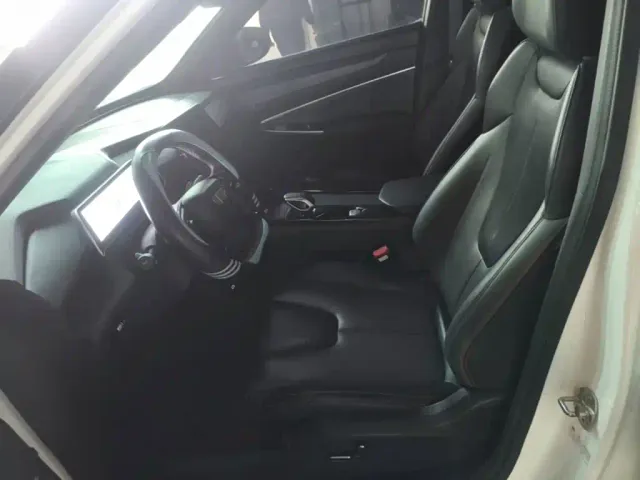 Geely Boyue — Фото автомобиля 14