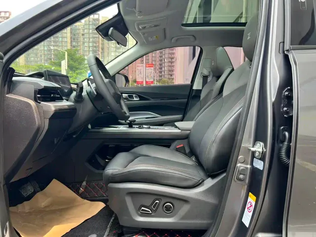 Changan Z6 — Фото автомобиля 13