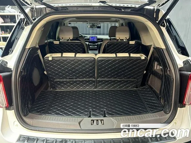 Ford Explorer Explorer 6 поколение 3.0 Platinum 4WD — Фото автомобиля 19