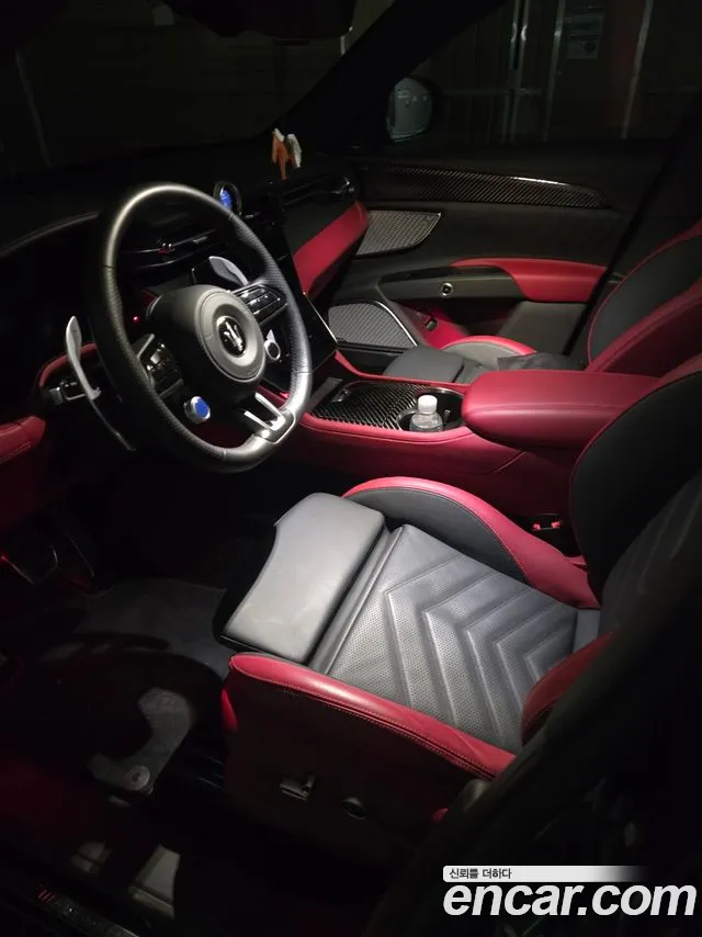 Maserati Grecale — Фото автомобиля 15