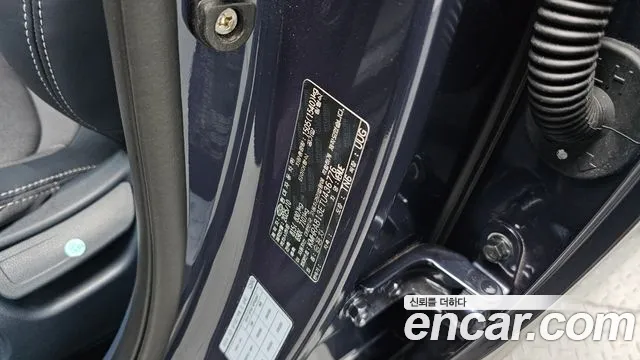 Hyundai Venue — Фото автомобиля 30