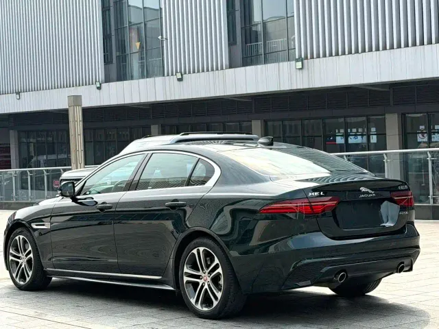 Jaguar XEL — Фото автомобиля 16