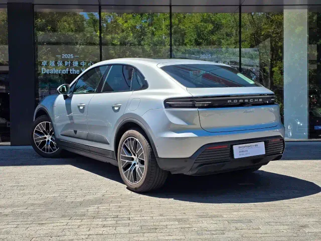 Porsche Macan EV — Фото автомобиля 3