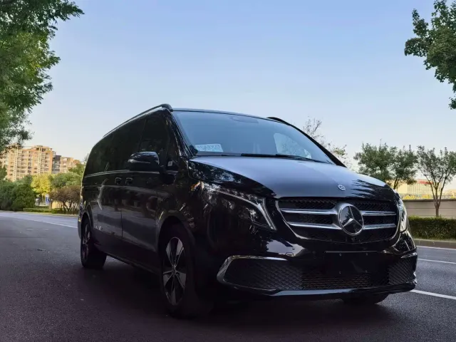 Mercedes-Benz V-Class — Фото автомобиля 3