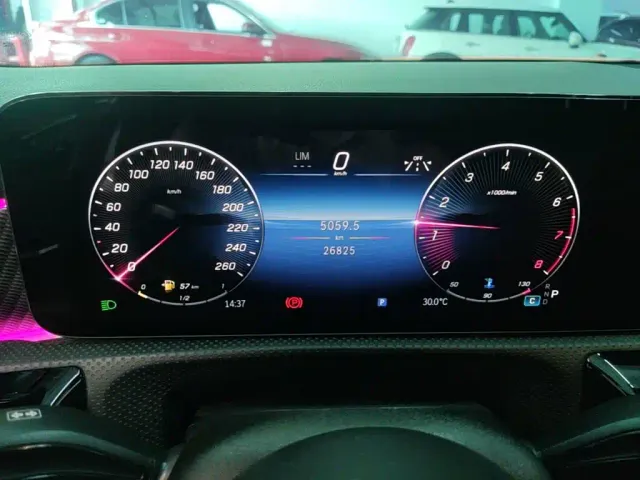 Mercedes-Benz A-Class — Фото автомобиля 11