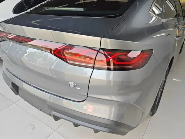 BYD Qin L — Фото автомобиля 7