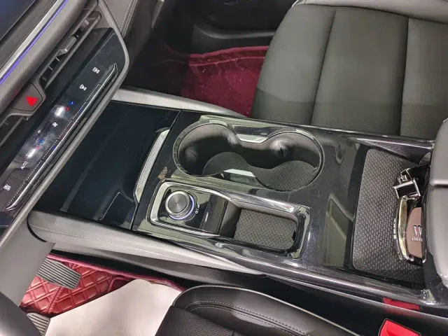 Buick Envision Plus 2025 Enclave Plus 28T 2WD Platinum Edition — Фото автомобиля 16