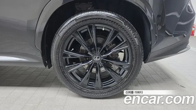Lexus NX NX450h+ 2nd Gen — Фото автомобиля 6