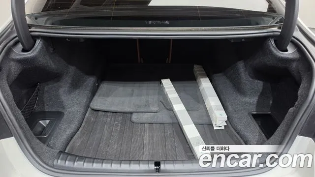BMW 5 Series G30 — Фото автомобиля 26