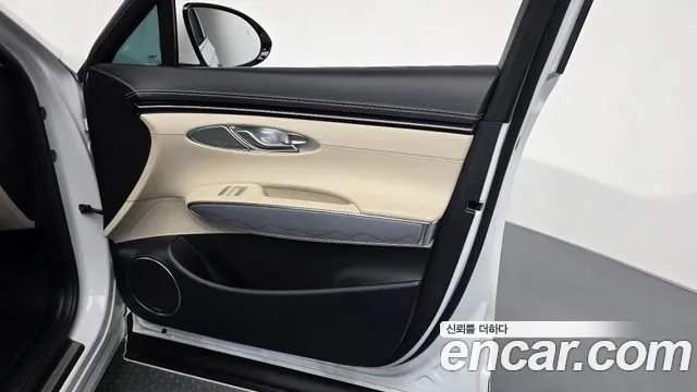 Genesis GV70 2.5T Бензин AWD — Фото автомобиля 5