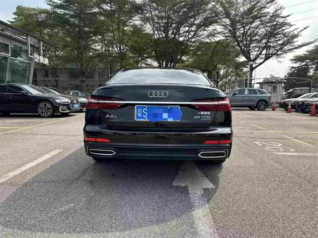 Audi A6L — Фото автомобиля 4