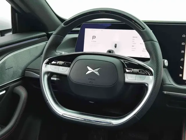 Xpeng P7 — Фото автомобиля 5