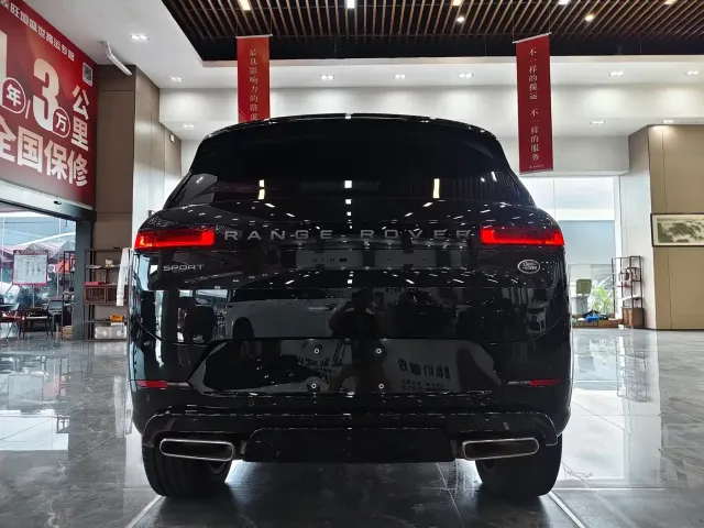 Land Rover Range Rover Sport — Фото автомобиля 18