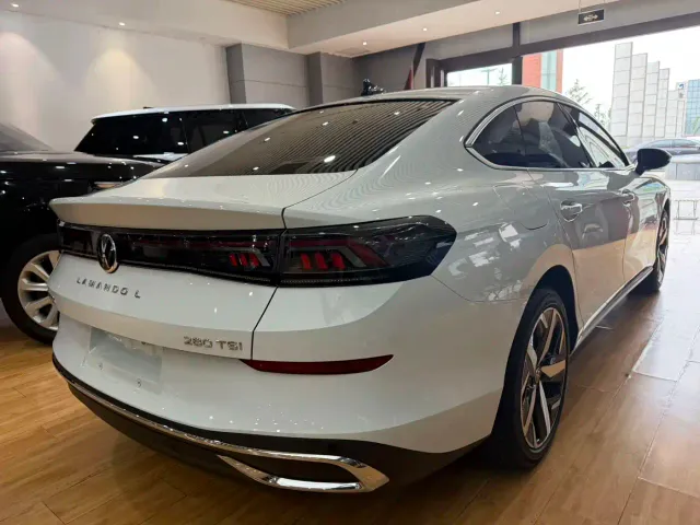 Volkswagen Lamando — Фото автомобиля 11