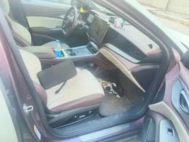 BYD Seal — Фото автомобиля 10