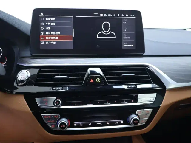 BMW 6 Series Gran Turismo — Фото автомобиля 10