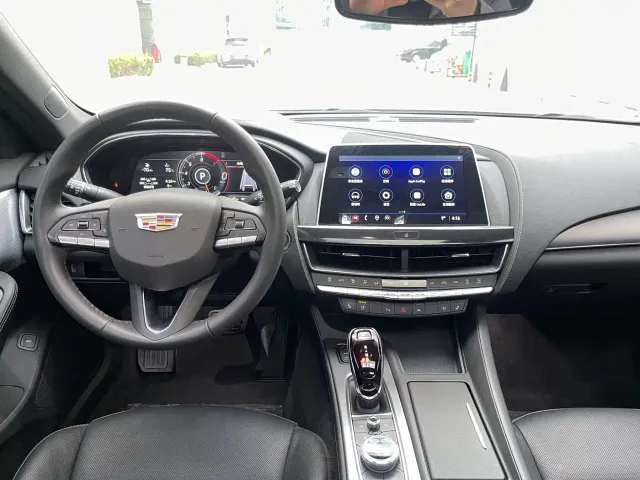 Cadillac CT5 — Фото автомобиля 13