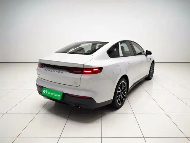 Leapmotor Leapmotor B01 2025 Model 550 Smart Edition — Фото автомобиля 4