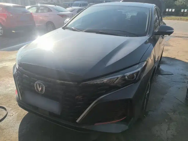 Changan Eado — Фото автомобиля 3