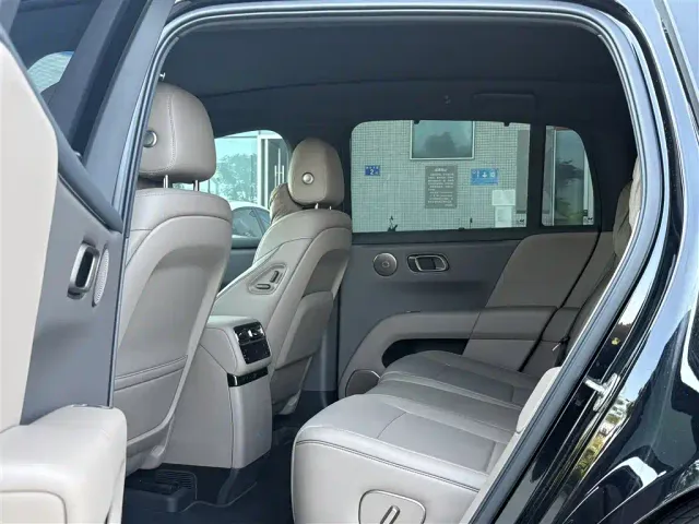 Li Auto i6 — Фото автомобиля 7