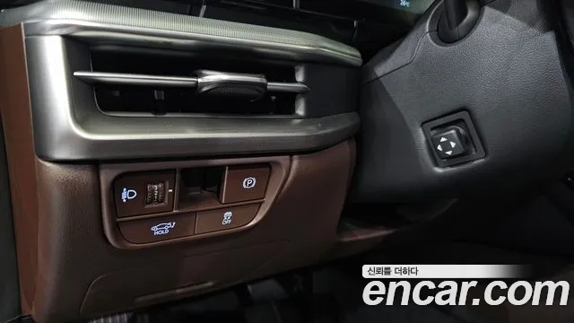 Hyundai Grandeur Grandeur (GN7) 2.5 Бензин 2WD — Фото автомобиля 27
