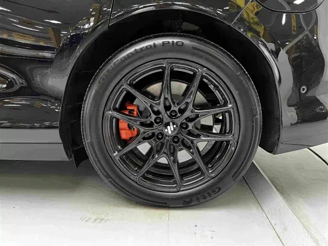 IM Motors LS6 — Фото автомобиля 13