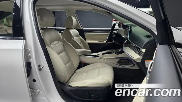 Hyundai Grandeur Grandeur (New) Hybrid — Фото автомобиля 10