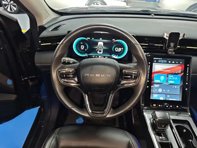 Roewe RX5 — Фото автомобиля 10