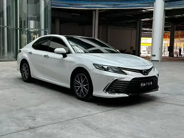 Toyota Camry — Фото автомобиля 3