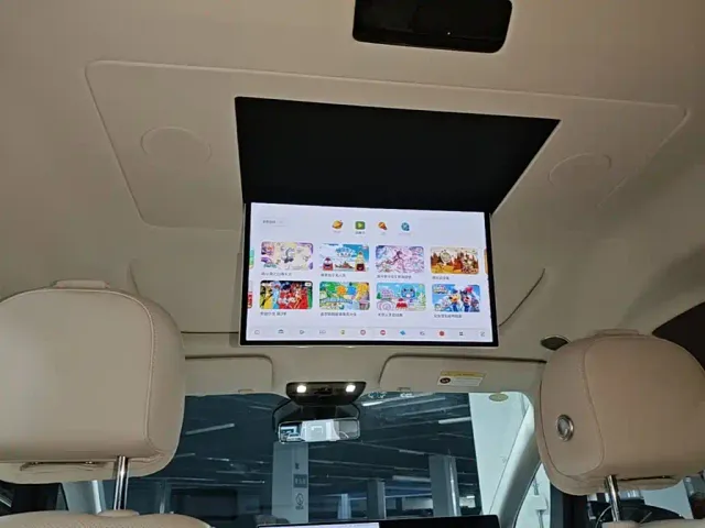 Li Auto MEGA — Фото автомобиля 17