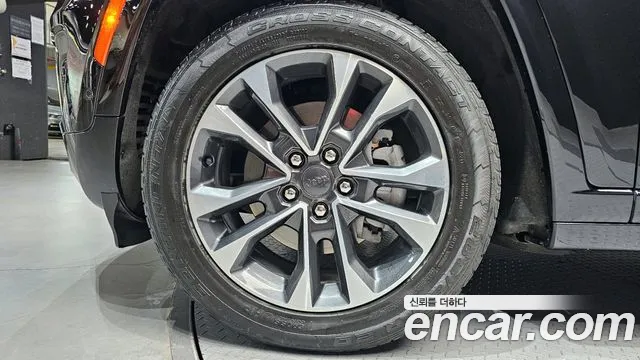 Jeep Cherokee Grand Cherokee(WL) 3.6 Overland — Фото автомобиля 5