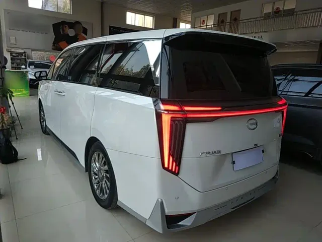 GAC Trumpchi M8 — Фото автомобиля 4