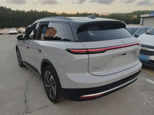 Nio ES6 — Фото автомобиля 4