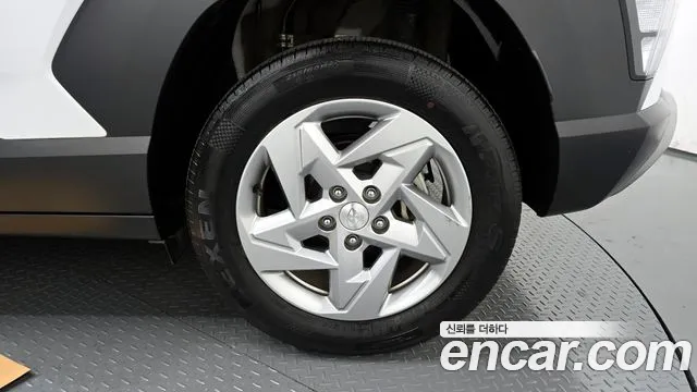 Hyundai Kona Kona (SX2) Бензин 1.6 турбо 2WD — Фото автомобиля 5