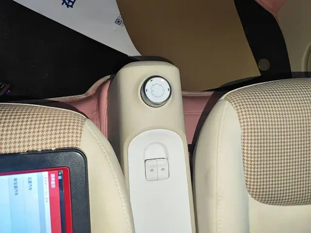 Wuling Hongguang Mini EV — Фото автомобиля 13