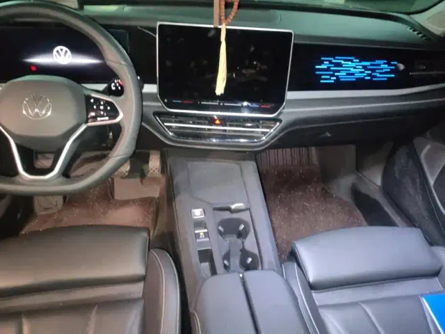 Volkswagen Passat — Фото автомобиля 13