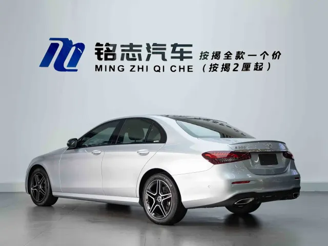 Mercedes-Benz E-Class — Фото автомобиля 8