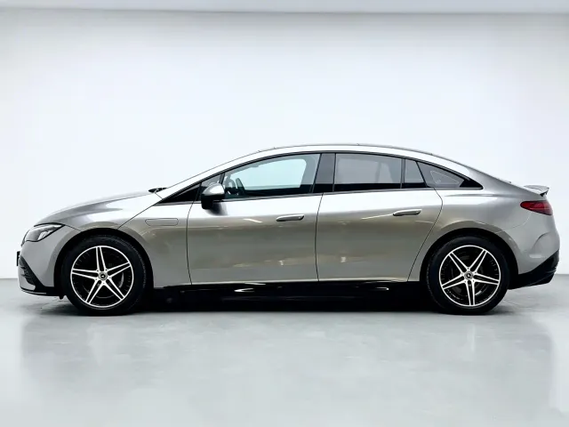Mercedes-Benz EQE — Фото автомобиля 19
