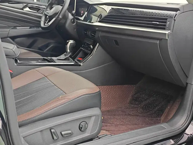 Volkswagen Passat — Фото автомобиля 7