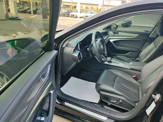 Audi A6L — Фото автомобиля 15